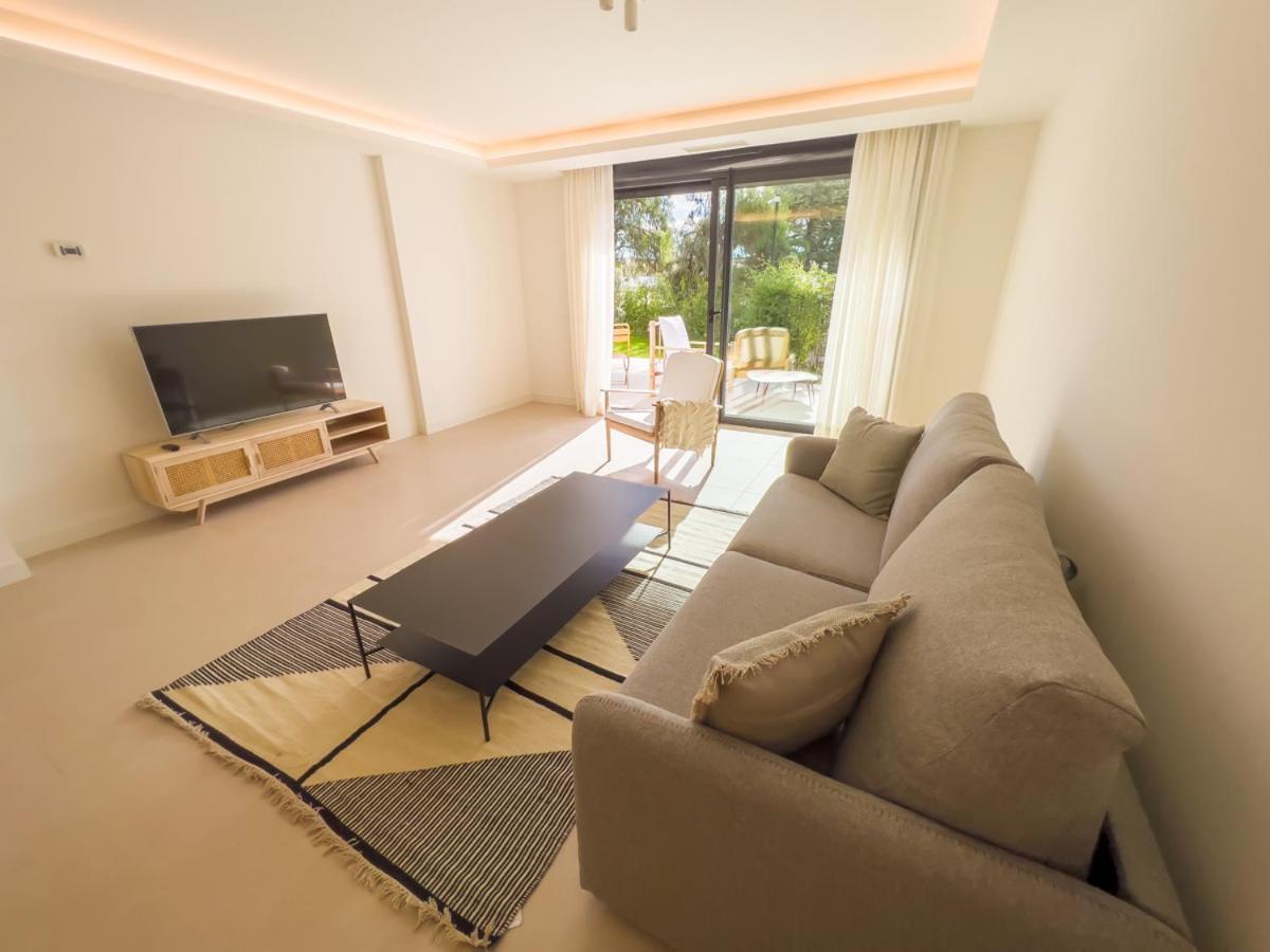 Ferienwohnung Ground Floor With Garden In The Golden Mile Marbella Exterior foto